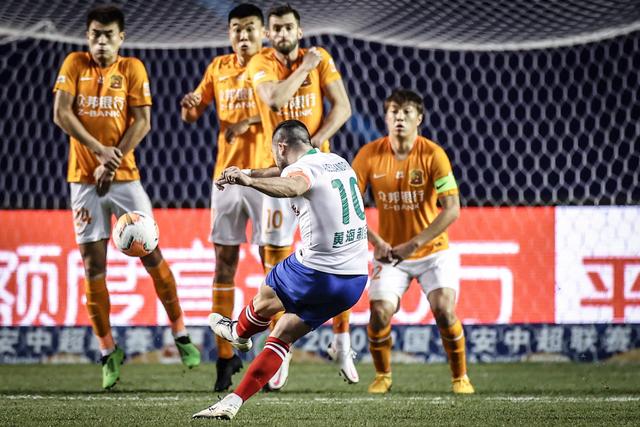 中超单场：上海“德比” 申花一球小胜海港